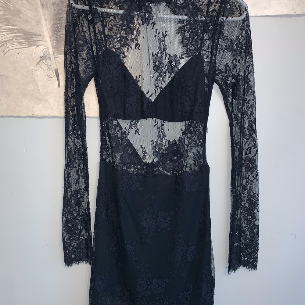😻- Black lace dress